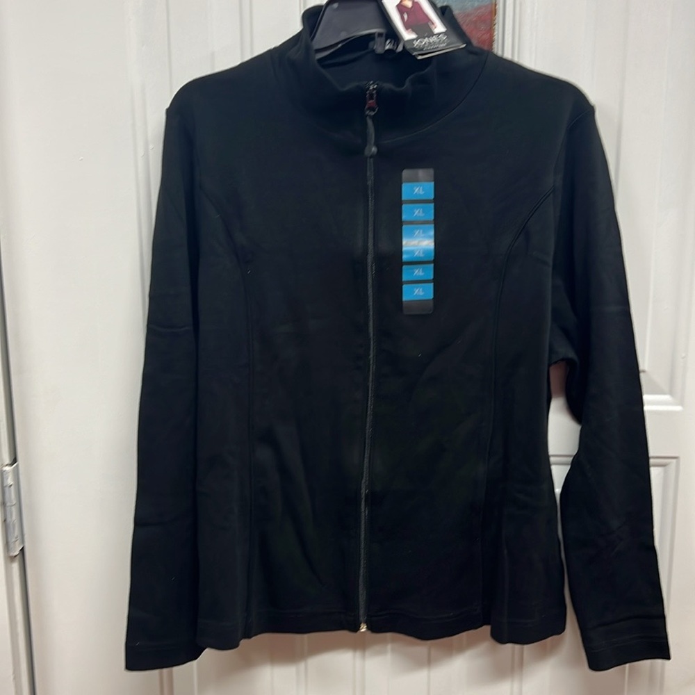 Lightweight zippered jacket